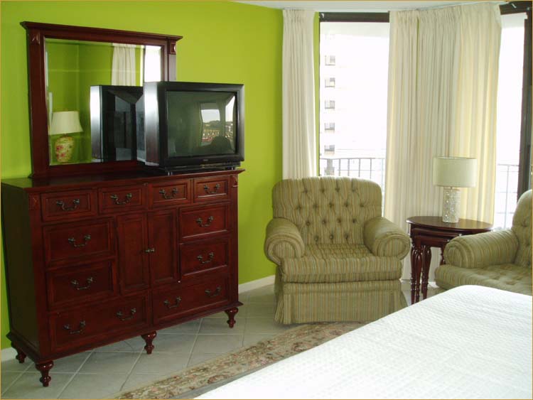 Panama City Beach rentals, gorgeous master bedroom suite in this luxury private condo for rent by owner.