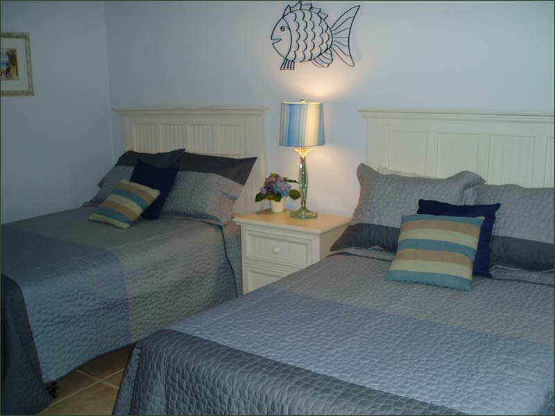Florida Beach Condo w/Pool Honeymoon Lodging