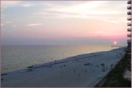 Breathtaking sunsets on the Emerald Coast 