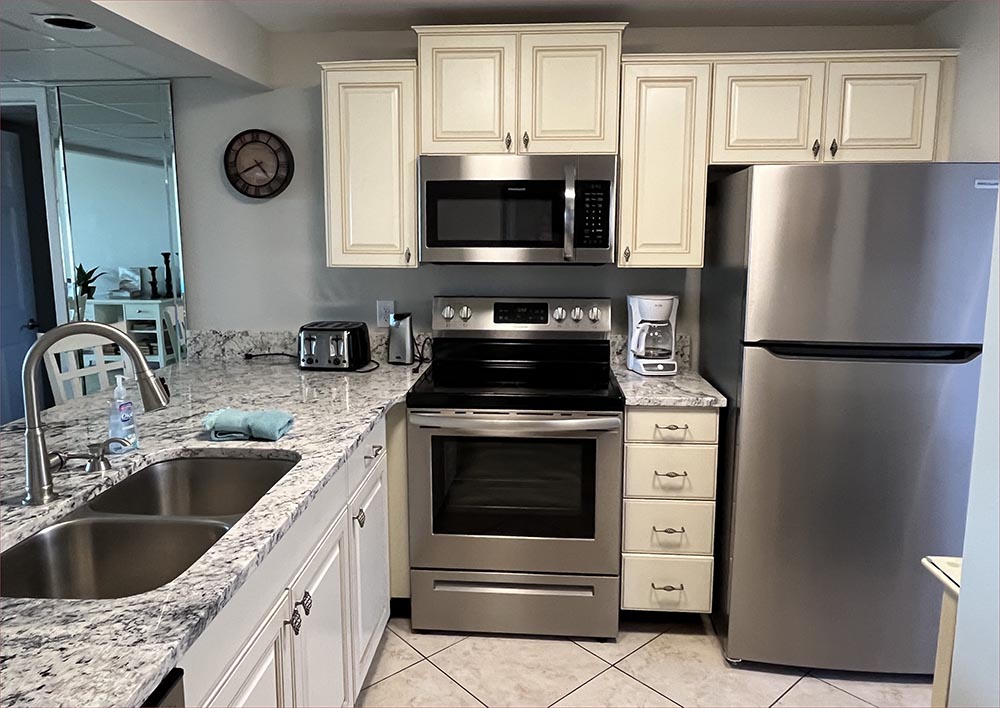 Fully equipped kitchen with all cookware and serving ware provided.