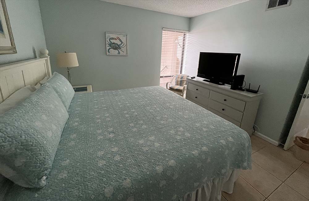Master bedroom with gulf front views and comfortable, luxury accommodations.