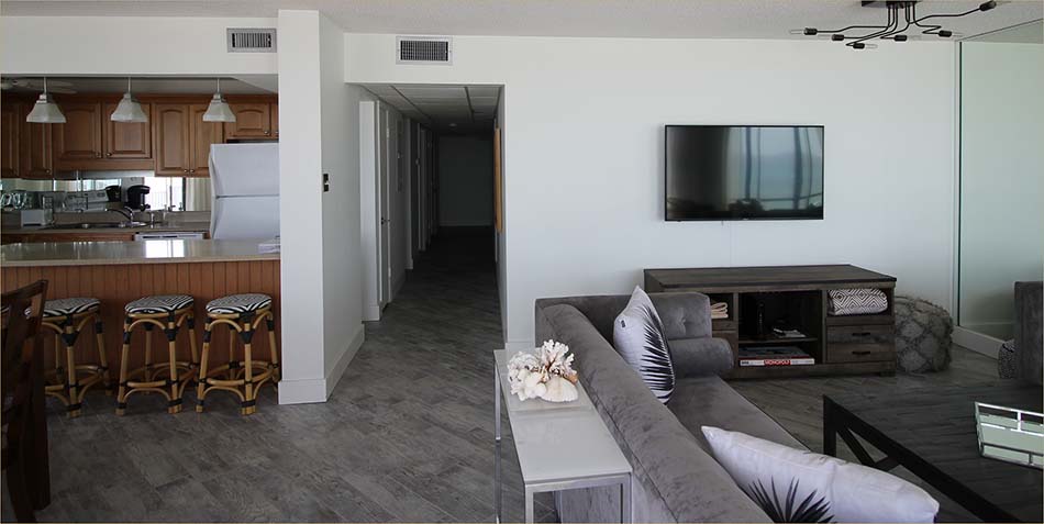 Panama City Beach condo hallway to bedrooms and laundry.